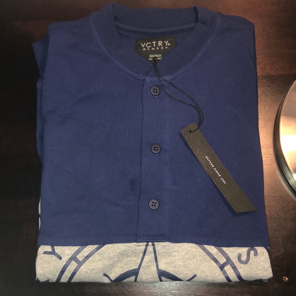 10.Deep VCTRY MCMXCV t-shirt